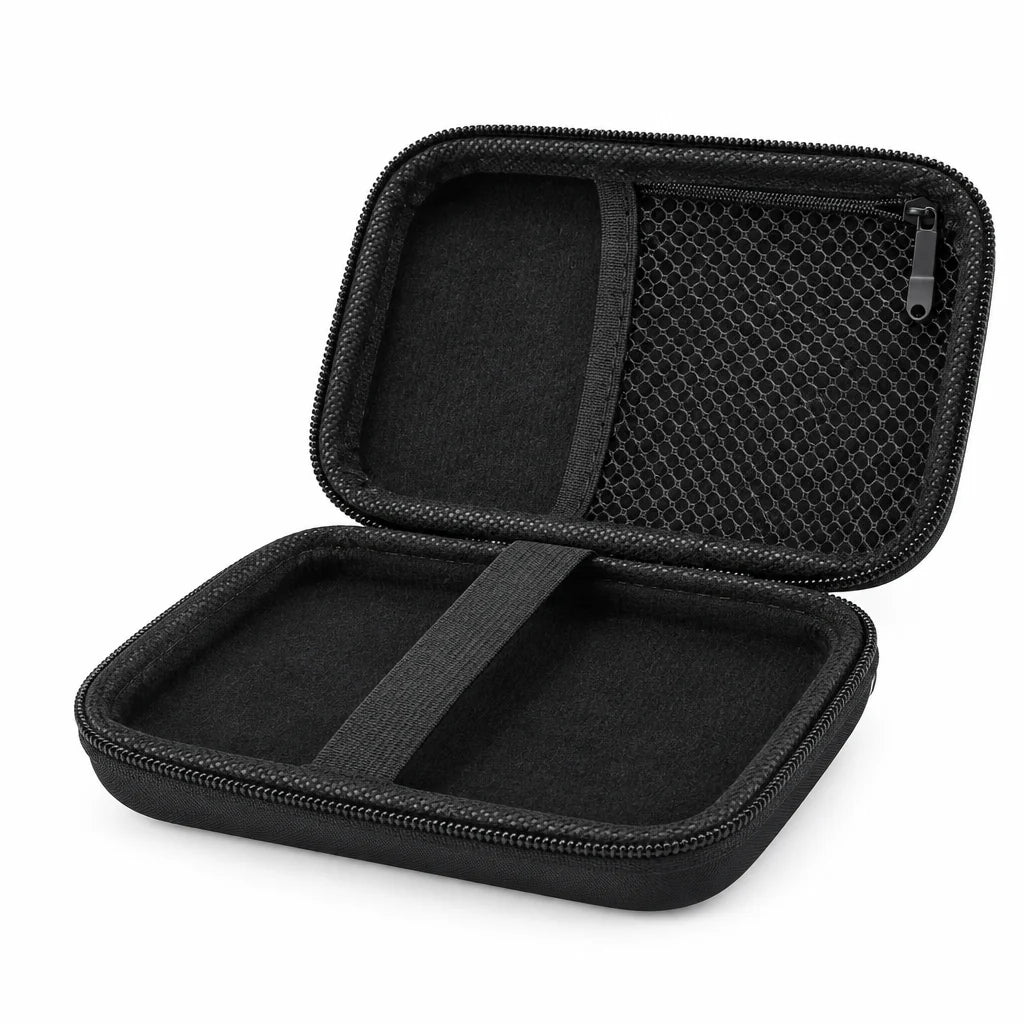 Intérieur de l'étui : poche filet zippée et sangle élastique de maintien