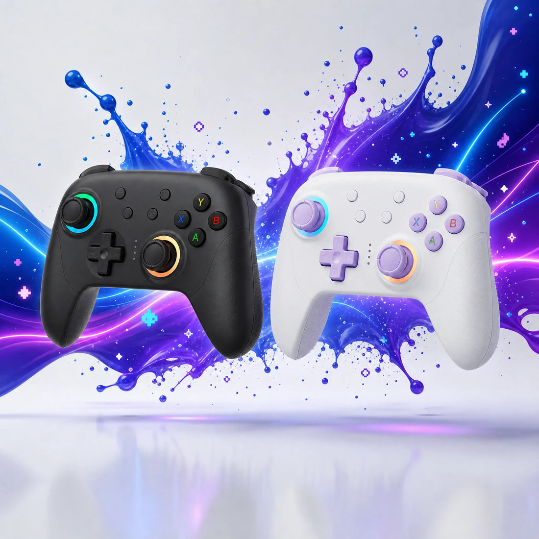 Manette gaming sans fil en coloris noir et blanc lilas, boutons rétroéclairés RGB.